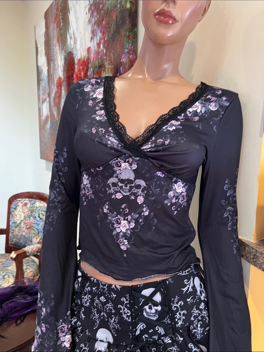 Gothic Black Floral & Skull Lace-Trim S  Bell Sleeve top nwt